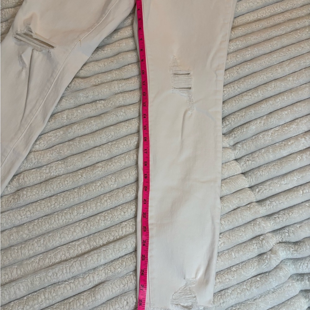 Universal Thread White Straight Leg Jeans - Picture 4 of 11